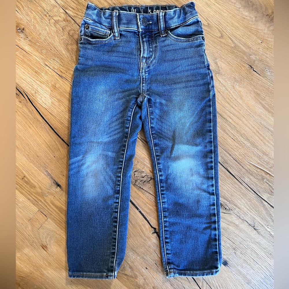 GAP. Size 5T (boys), “Original fit” medium washed/distress jeans.